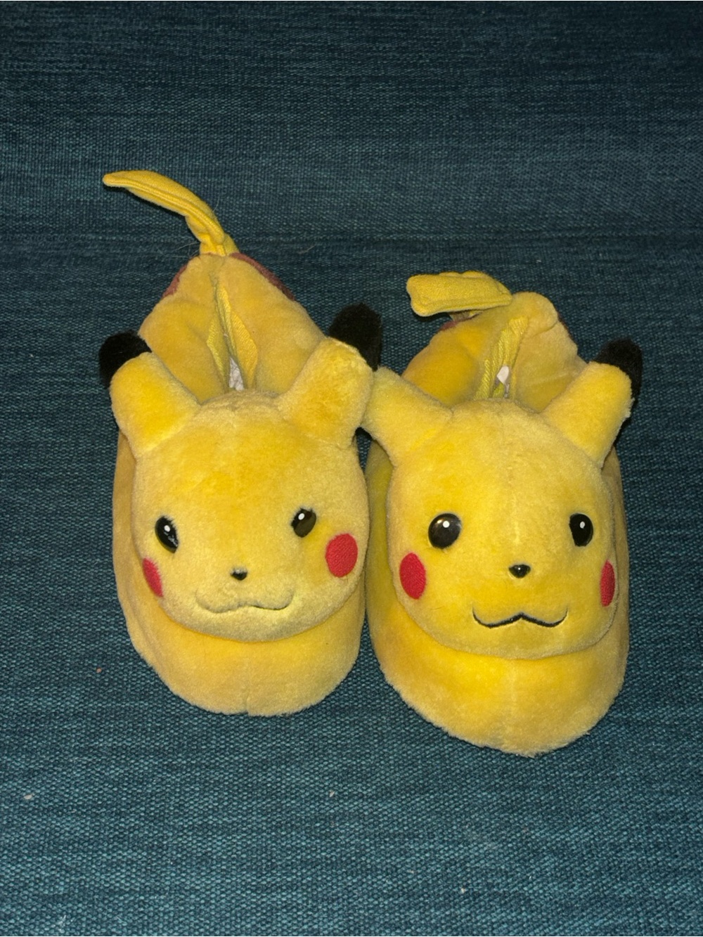 Vintage 1999 Pokémon Pikachu Plush Slippers Youth SG Footwear Nintendo 90s